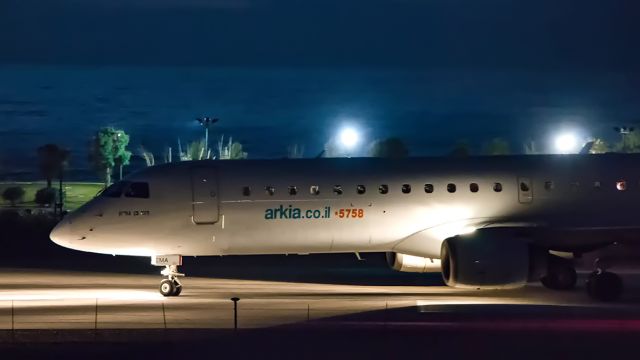 Embraer ERJ-190 (4X-EMA)