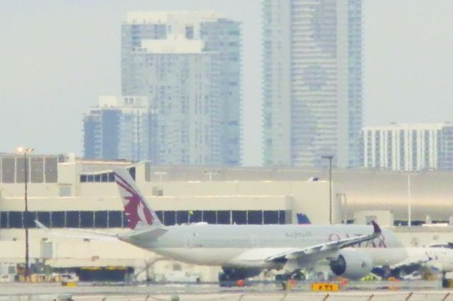 Airbus A350-900 (A7-ALP) - Taxiing"For the departure to Doha(OTHH)