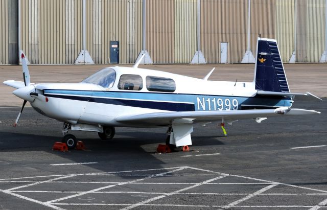 Mooney M-20 Turbo (N11999)