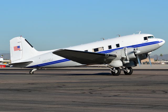 Douglas DC-3 (N943DJ)