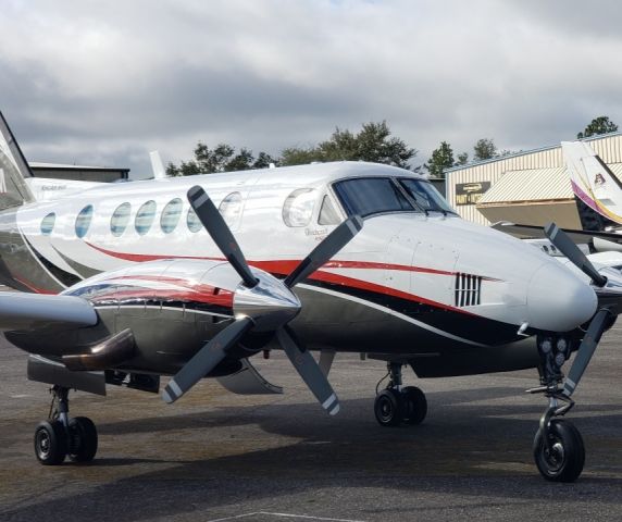 Beechcraft King Air 100 (N24EM) - New paint!