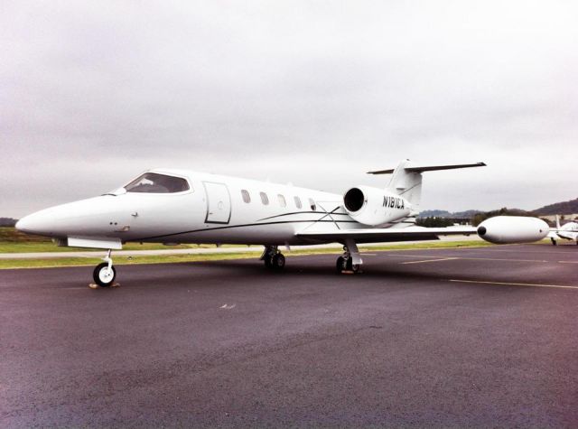 Learjet 35 (N181CA)