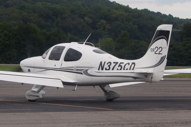 Cirrus SR-22 (N375CD)