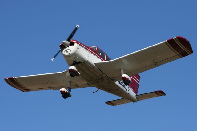 N95476 — - RWY 29.