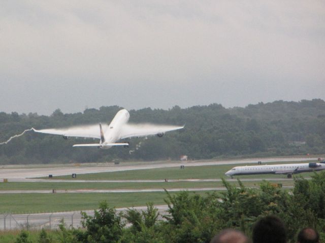 Airbus A340-600 (D-AIHO)