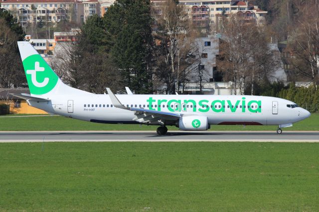 Boeing 737-800 (PH-HXF)