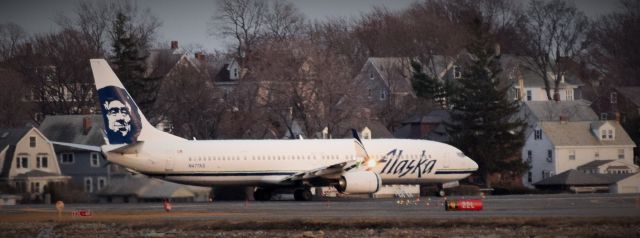 Boeing 737-700 (N477AS)