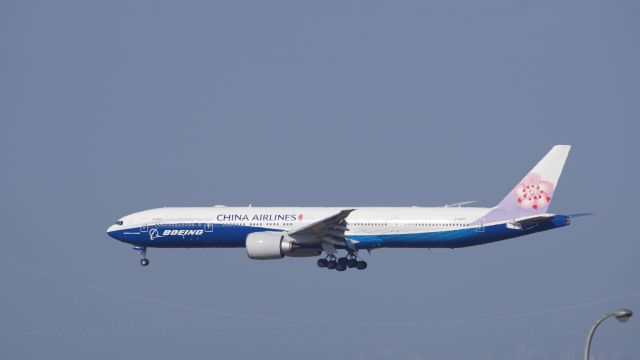 Boeing 777-200 (B-18007) - CHINA AIRLINES & BOEING SPECIAL MARKING