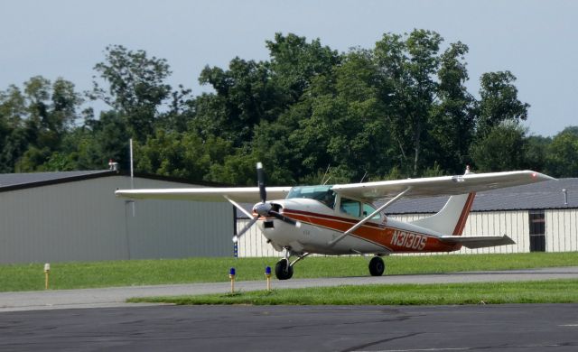 Cessna Skylane (N3130S) - Taxiing along is this Cessna Skylane in the Summer of 2018.