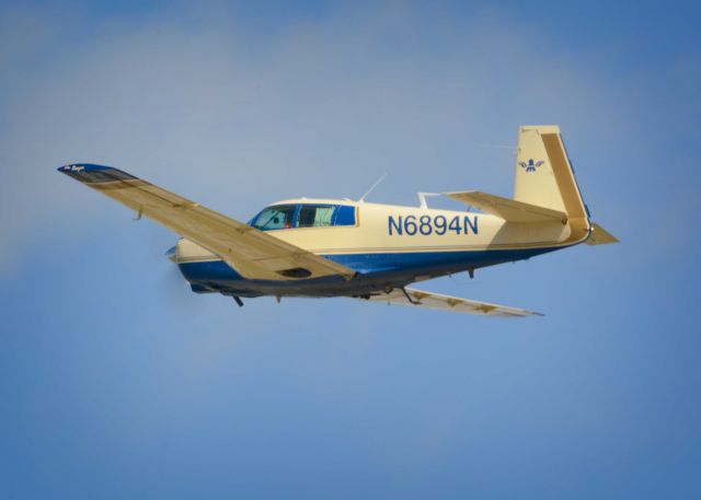 Mooney M-20 (N6894N)