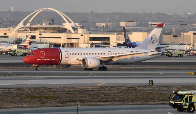 Boeing 787-8 (LN-LNB) - Being escorted into its gate by the fire department after landing on 25L at LAX