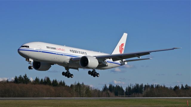 Boeing 777-200 (B-2097) - BOE168 from KVCV on final to Rwy 34L on 3/21/14. (LN:1188 cn 44680).