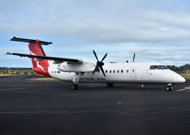 de Havilland Dash 8-300 (VH-SBI) - Qantaslink Bombardier Dash 8-315Q VH-SBI (msn 605) at Wynyard Airport Tasmania Australia. 14 April 2023.