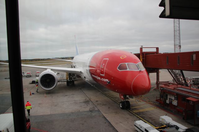 Boeing 787-8 (LN-LND) - 10/15/16  beginning the post flight checks, Arlanda