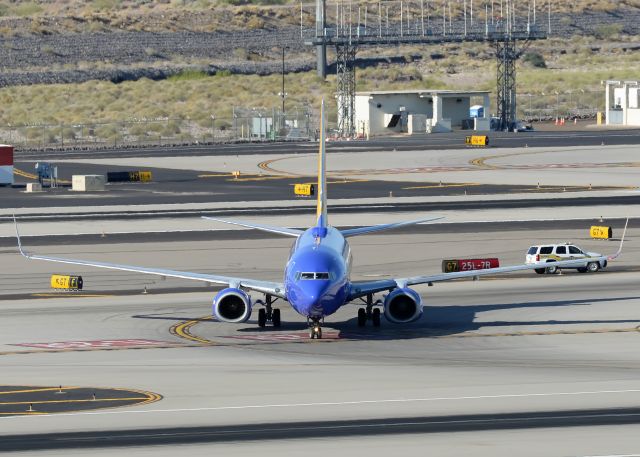 Boeing 737-700 (N741SA)