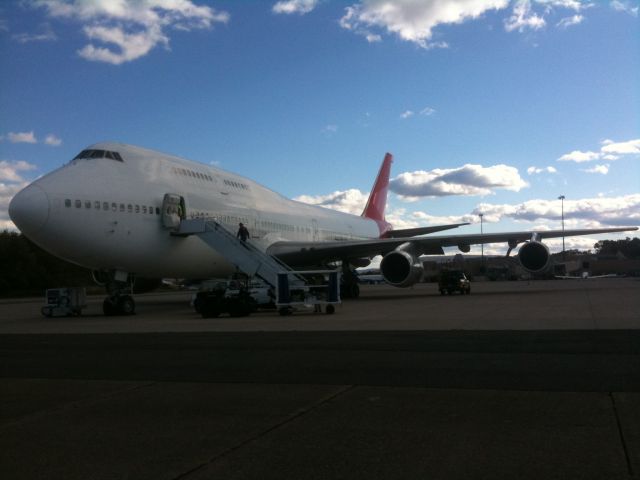 Boeing 747-200 (N175SG)