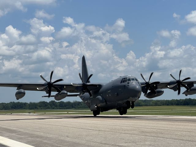 Lockheed C-130 Hercules —