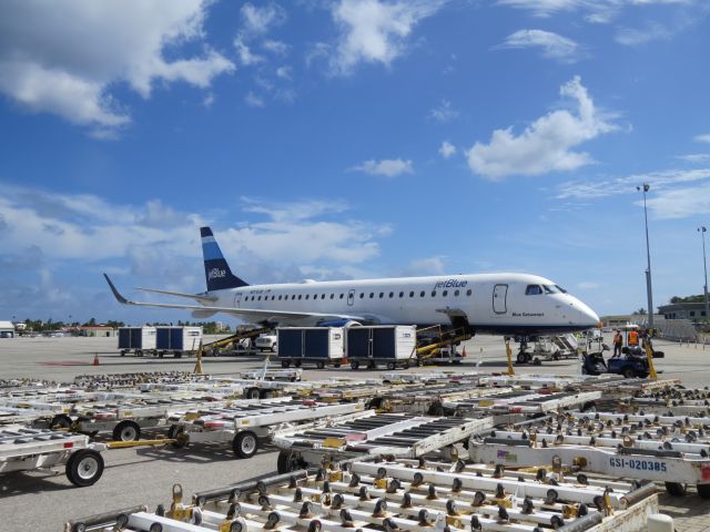 Embraer ERJ-190 (N216JB)