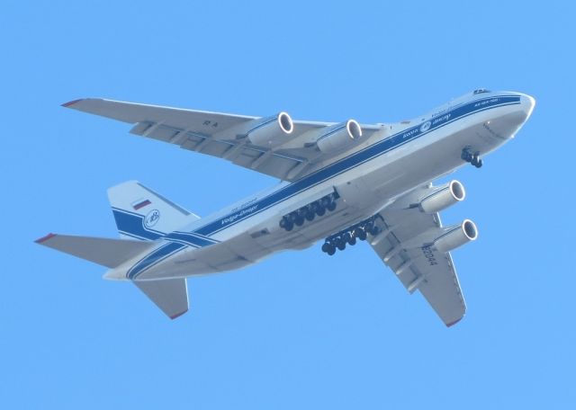 Antonov An-124 Ruslan (RA-82044) - Going over Cherry Hill, NJ en-route to PHL