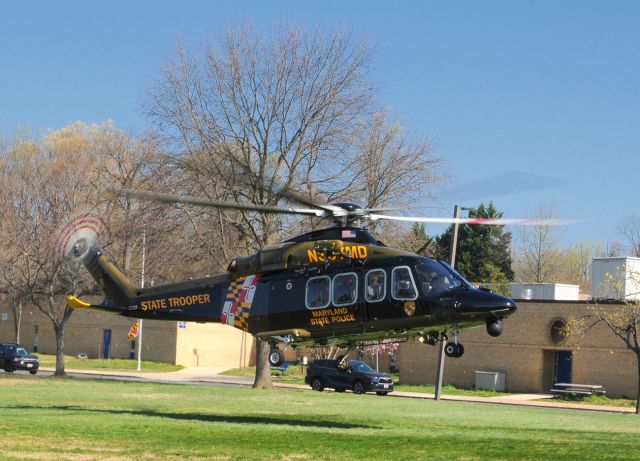 N387MD — - Med Evac taking off  with a patient going to Shock Trauma at U of MD Hospital