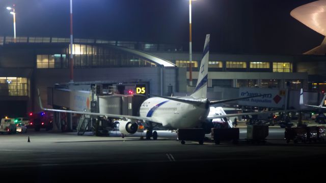 Boeing 737-800 (4X-EKF)