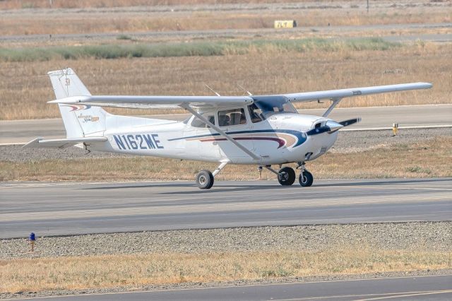 Cessna Skyhawk (N162ME) - Cessna 172S at Livermore Municipal Airport, Livermore CA. September 2020