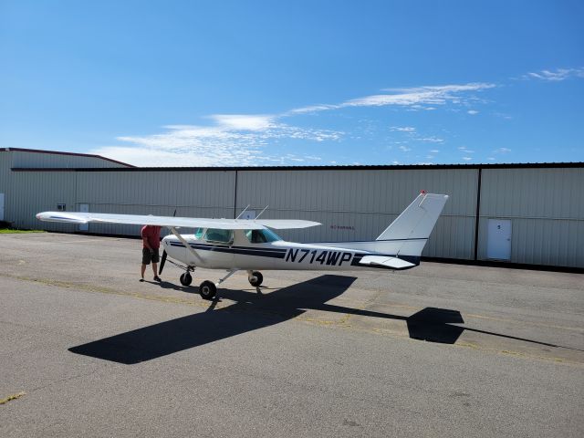 Cessna 152 (N714WP)