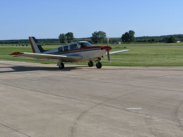 Piper PA-24 Comanche (N9398P)