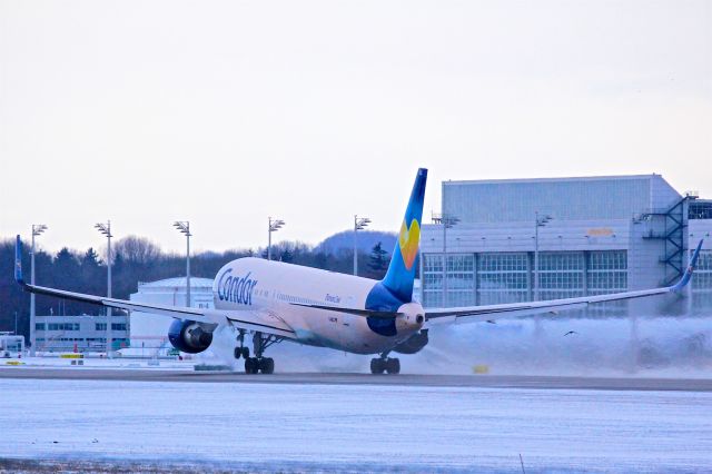 BOEING 767-300 (D-ABUC)