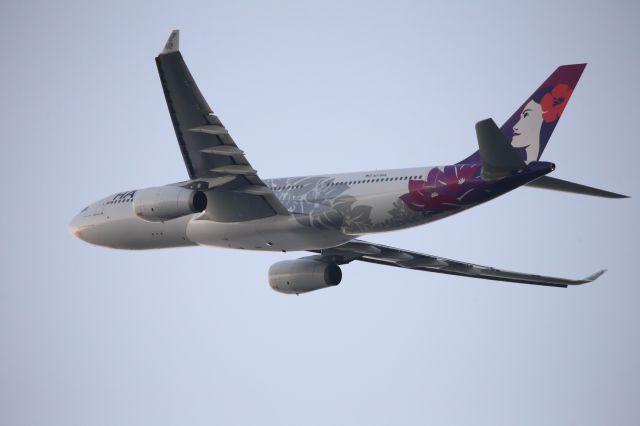 Airbus A330-200 (N378HA)