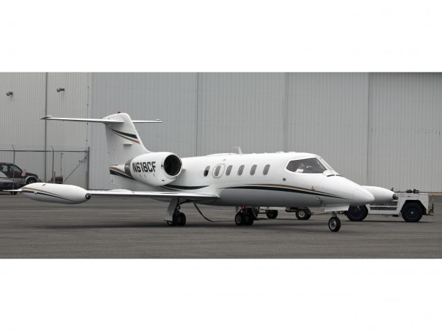 Learjet 35 (N618CF)