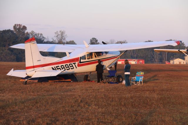 Cessna Skywagon (N5899T)