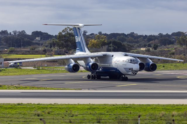Ilyushin Il-76 (4K-AZ101)