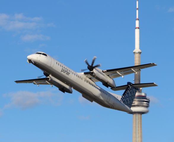 de Havilland Dash 8-400 (C-GLQQ)