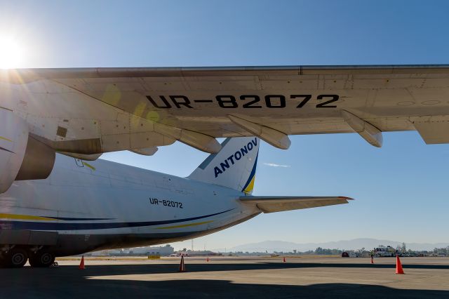 Antonov An-12 (UR-82072)