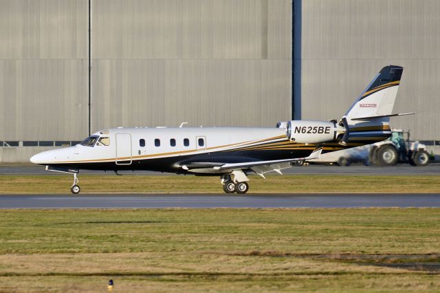 IAI Gulfstream G100 (N625BE)