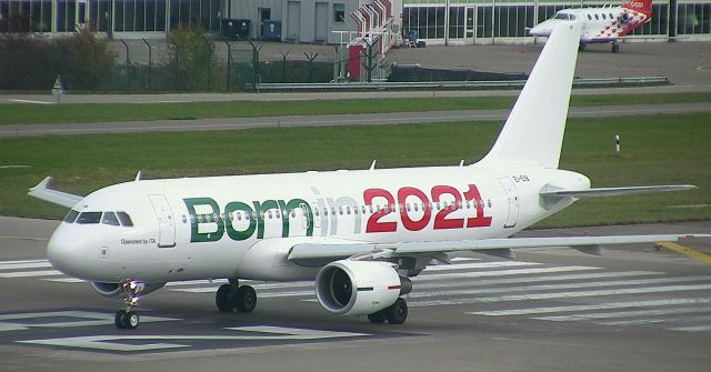 Airbus A320 (EI-EIB) - EIEIB03112021ZRHspcol.