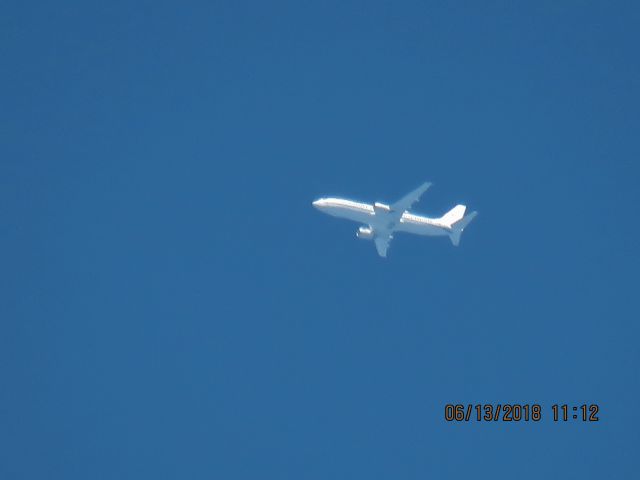 BOEING 737-400 (N640CS)