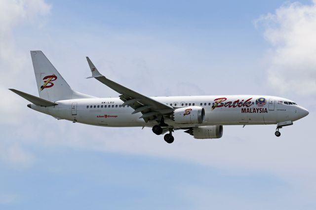 Boeing 737 MAX 8 (9M-LRU)