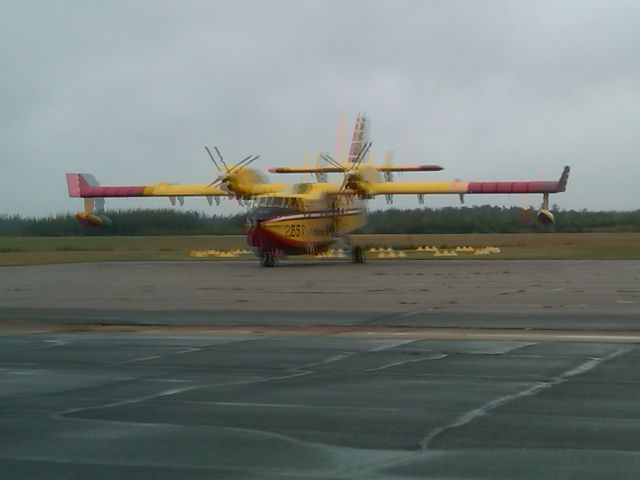 Canadair CL-415 SuperScooper (C-GMFY) - Manitoba mutual aid: Pagami Fire, Ely Minnesota   Tankers 251 and 257.