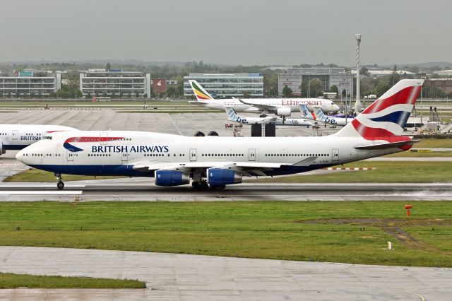 Boeing 747-400 (G-BYGF)