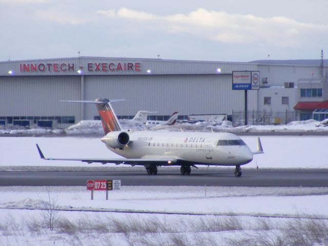 Canadair Regional Jet CRJ-200 (N8659B) - taxied onto runway #25 at the wrong gate. had to back track to the take off threshold.