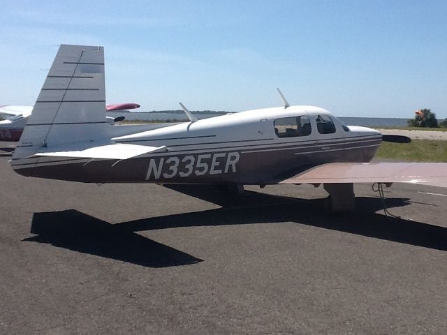 Mooney M-20 (N335ER)