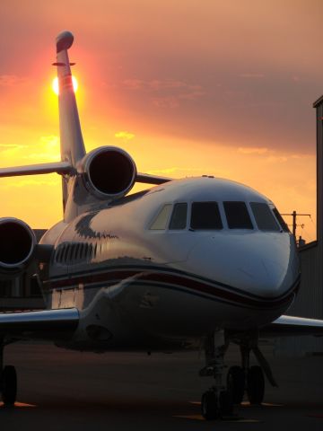 Dassault Falcon 900 (N1818S)