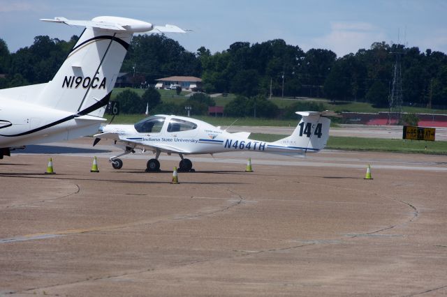 Diamond Star (N464TH)