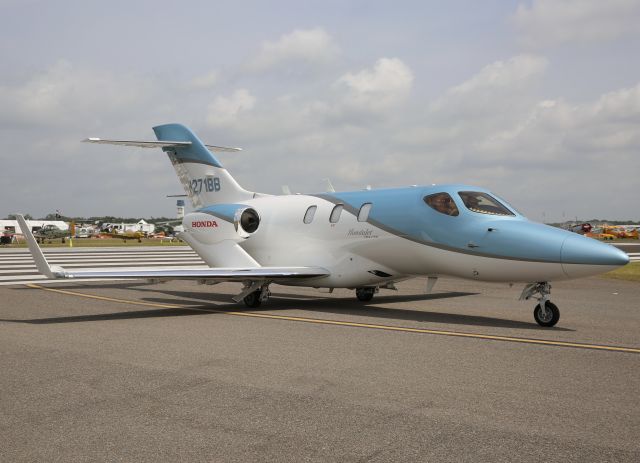 Honda HondaJet (N271BB)