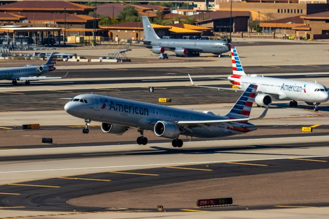 Airbus A321neo (N433AN) - American Airlines A321 neo taking off from PHX on 9/17/22. Taken with a Canon 850D and a Canon EF 70-200mm f/2.8L IS II USM lens. 