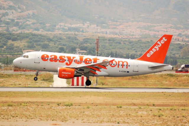 Airbus A319 (G-EZBR)