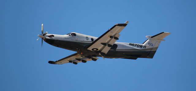Pilatus PC-12 (N670WH)