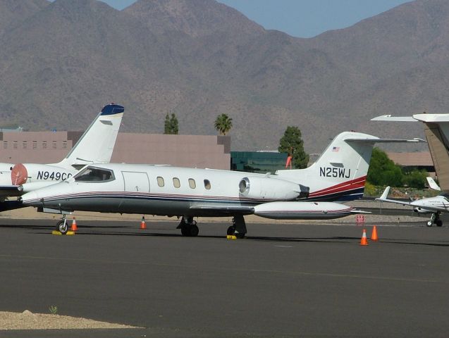 Learjet 25 (N25WJ)